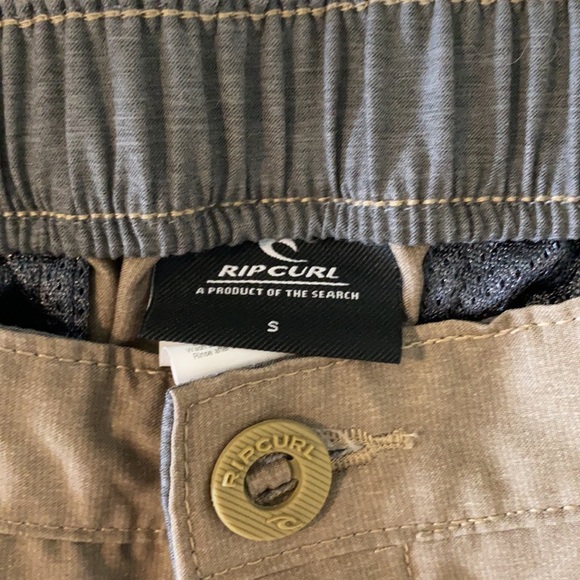 Rip Curl Boy’s Khaki shorts - Picture 3 of 3